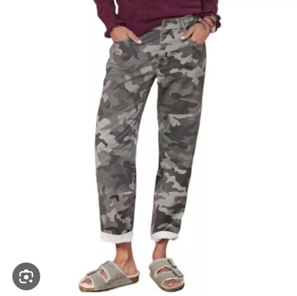 Sundance Gray Camo Grunge Casual Outdoor Reed Straight Leg Ankle Pants Size 8 - Picture 1 of 8